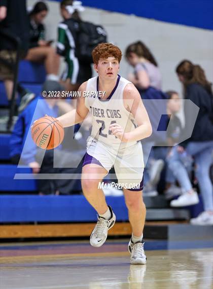 Thumbnail 1 in Danville vs. Greencastle (IHSAA Class 3A Boys Sectional Round 1) photogallery.