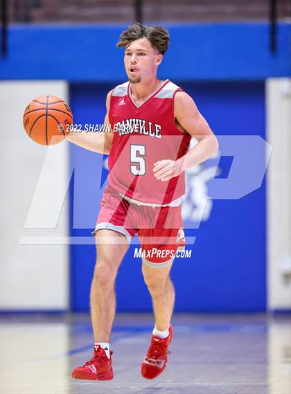 Thumbnail 3 in Danville vs. Greencastle (IHSAA Class 3A Boys Sectional Round 1) photogallery.