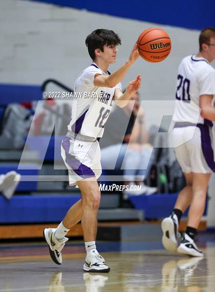Thumbnail 1 in Danville vs. Greencastle (IHSAA Class 3A Boys Sectional Round 1) photogallery.