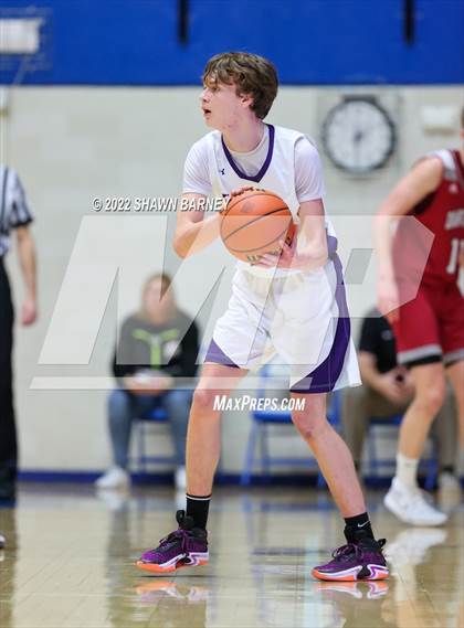 Thumbnail 3 in Danville vs. Greencastle (IHSAA Class 3A Boys Sectional Round 1) photogallery.