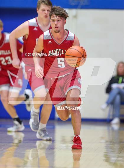 Thumbnail 3 in Danville vs. Greencastle (IHSAA Class 3A Boys Sectional Round 1) photogallery.