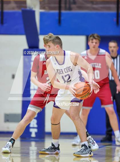 Thumbnail 3 in Danville vs. Greencastle (IHSAA Class 3A Boys Sectional Round 1) photogallery.