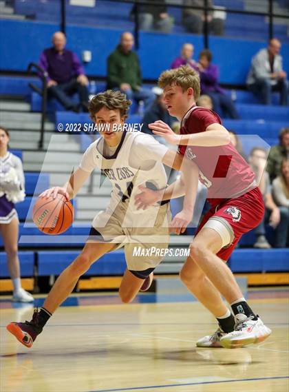 Thumbnail 2 in Danville vs. Greencastle (IHSAA Class 3A Boys Sectional Round 1) photogallery.
