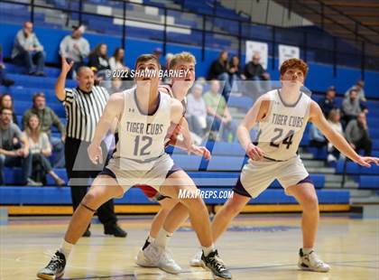 Thumbnail 2 in Danville vs. Greencastle (IHSAA Class 3A Boys Sectional Round 1) photogallery.
