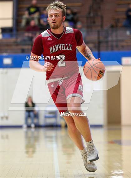 Thumbnail 3 in Danville vs. Greencastle (IHSAA Class 3A Boys Sectional Round 1) photogallery.