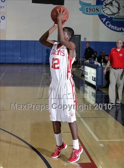 Thumbnail 2 in Renaissance Academy vs. Burroughs (Burbank Tip-off Classic) photogallery.