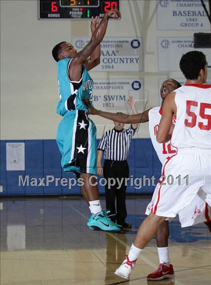 Thumbnail 3 in Renaissance Academy vs. Burroughs (Burbank Tip-off Classic) photogallery.