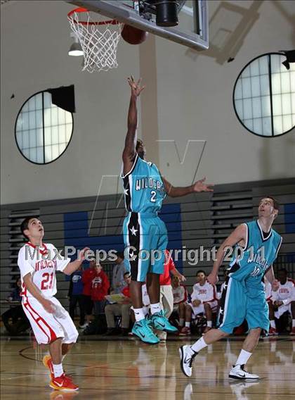 Thumbnail 2 in Renaissance Academy vs. Burroughs (Burbank Tip-off Classic) photogallery.