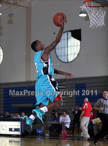 Thumbnail 3 in Renaissance Academy vs. Burroughs (Burbank Tip-off Classic) photogallery.