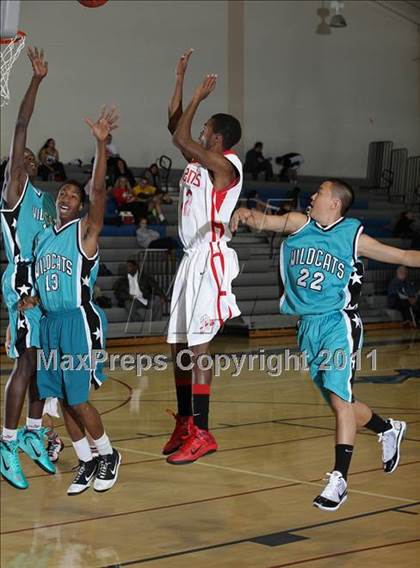 Thumbnail 1 in Renaissance Academy vs. Burroughs (Burbank Tip-off Classic) photogallery.