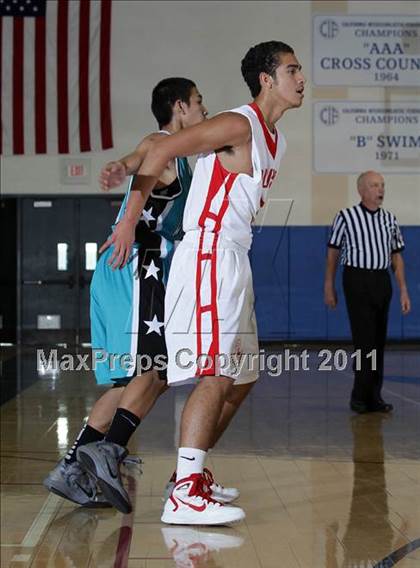 Thumbnail 2 in Renaissance Academy vs. Burroughs (Burbank Tip-off Classic) photogallery.
