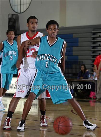 Thumbnail 2 in Renaissance Academy vs. Burroughs (Burbank Tip-off Classic) photogallery.