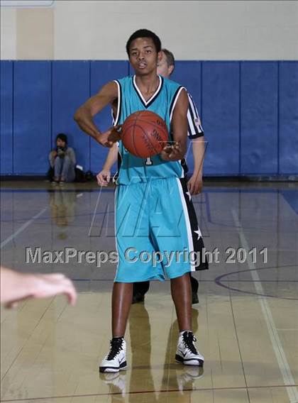 Thumbnail 1 in Renaissance Academy vs. Burroughs (Burbank Tip-off Classic) photogallery.