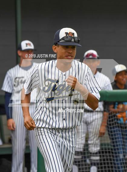 Thumbnail 2 in Mount Miguel vs. Morse (CIF SDS D5 Final) photogallery.