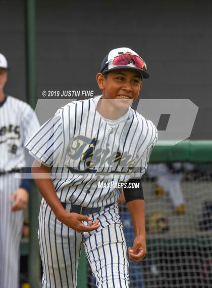 Thumbnail 3 in Mount Miguel vs. Morse (CIF SDS D5 Final) photogallery.