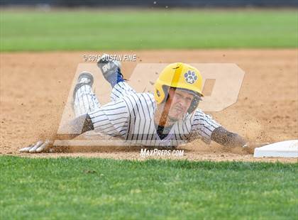 Thumbnail 3 in Mount Miguel vs. Morse (CIF SDS D5 Final) photogallery.