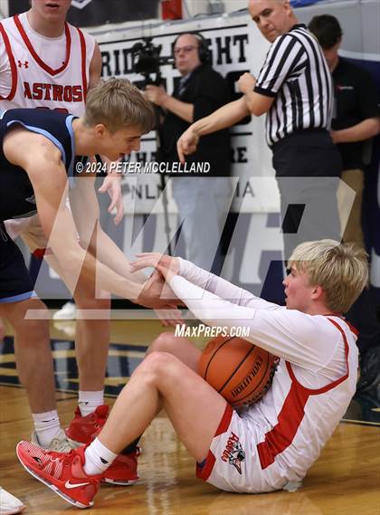 Thumbnail 1 in Nashua North vs. Pinkerton (NHIAA Division I Final) photogallery.
