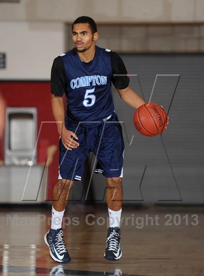 Thumbnail 3 in Montclair vs. Compton (Inland Empire Classic) photogallery.