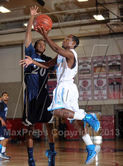 Thumbnail 2 in Montclair vs. Compton (Inland Empire Classic) photogallery.