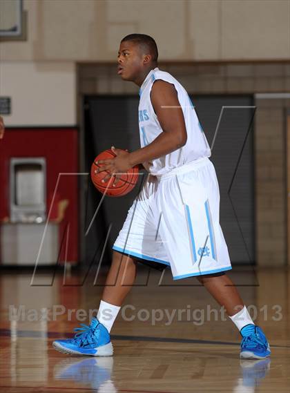 Thumbnail 3 in Montclair vs. Compton (Inland Empire Classic) photogallery.