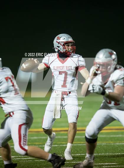 Thumbnail 2 in Oil City vs Slippery Rock (PIAA D10 3A 1st Rd) photogallery.