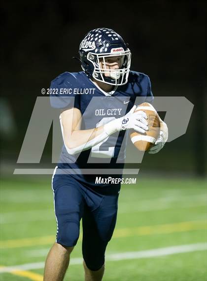 Thumbnail 2 in Oil City vs Slippery Rock (PIAA D10 3A 1st Rd) photogallery.