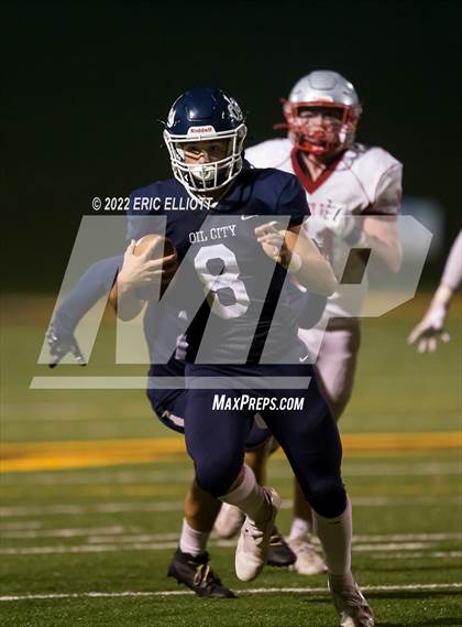 Thumbnail 2 in Oil City vs Slippery Rock (PIAA D10 3A 1st Rd) photogallery.