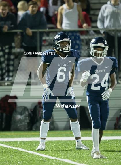 Thumbnail 1 in Oil City vs Slippery Rock (PIAA D10 3A 1st Rd) photogallery.