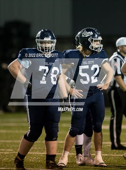 Thumbnail 1 in Oil City vs Slippery Rock (PIAA D10 3A 1st Rd) photogallery.