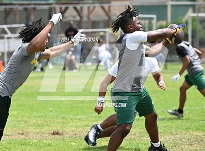 Thumbnail 3 in Inglewood vs. Long Beach Poly  (Battle at the Beach) photogallery.