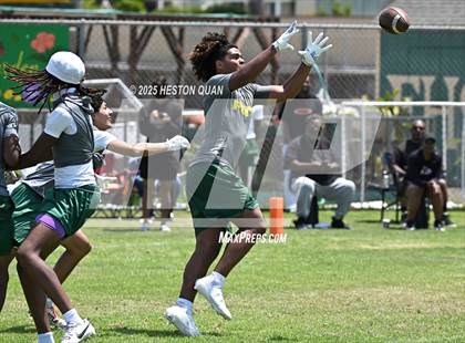 Thumbnail 2 in Inglewood vs. Long Beach Poly  (Battle at the Beach) photogallery.