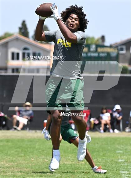 Thumbnail 1 in Inglewood vs. Long Beach Poly  (Battle at the Beach) photogallery.