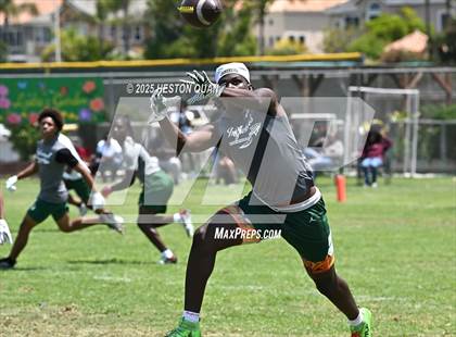 Thumbnail 2 in Inglewood vs. Long Beach Poly  (Battle at the Beach) photogallery.
