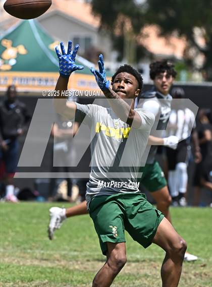 Thumbnail 2 in Inglewood vs. Long Beach Poly  (Battle at the Beach) photogallery.