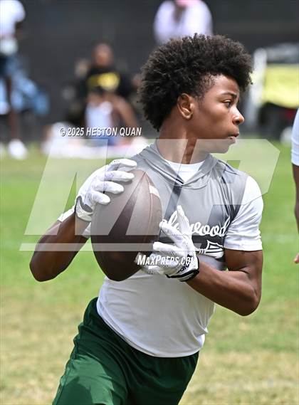 Thumbnail 3 in Inglewood vs. Long Beach Poly  (Battle at the Beach) photogallery.