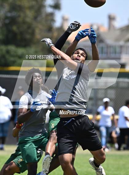 Thumbnail 1 in Inglewood vs. Long Beach Poly  (Battle at the Beach) photogallery.