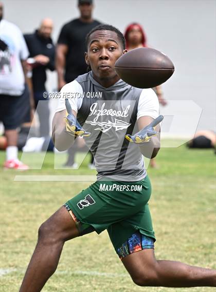Thumbnail 1 in Inglewood vs. Long Beach Poly  (Battle at the Beach) photogallery.