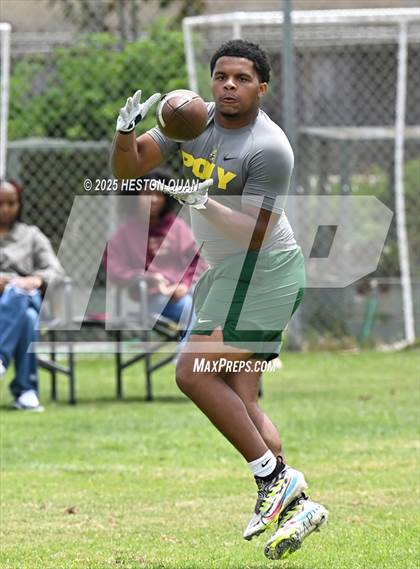 Thumbnail 3 in Inglewood vs. Long Beach Poly  (Battle at the Beach) photogallery.