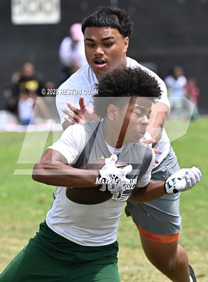 Thumbnail 2 in Inglewood vs. Long Beach Poly  (Battle at the Beach) photogallery.