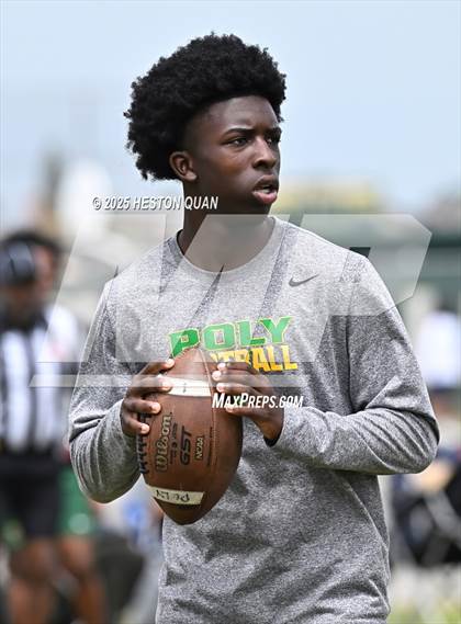 Thumbnail 1 in Inglewood vs. Long Beach Poly  (Battle at the Beach) photogallery.
