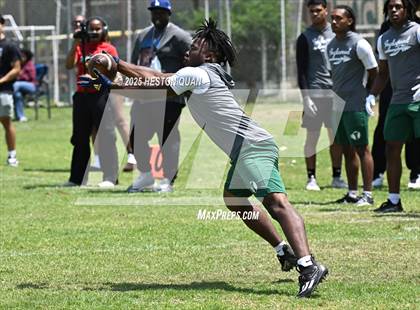 Thumbnail 2 in Inglewood vs. Long Beach Poly  (Battle at the Beach) photogallery.