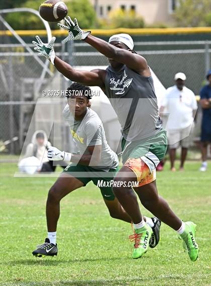 Thumbnail 2 in Inglewood vs. Long Beach Poly  (Battle at the Beach) photogallery.