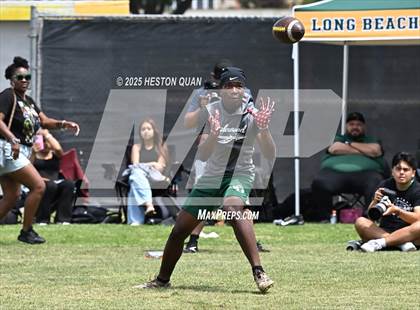 Thumbnail 2 in Inglewood vs. Long Beach Poly  (Battle at the Beach) photogallery.