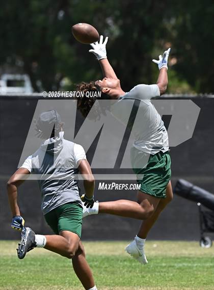 Thumbnail 3 in Inglewood vs. Long Beach Poly  (Battle at the Beach) photogallery.