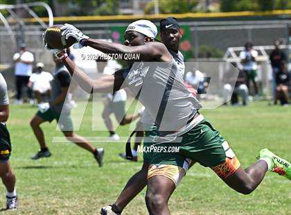 Thumbnail 2 in Inglewood vs. Long Beach Poly  (Battle at the Beach) photogallery.