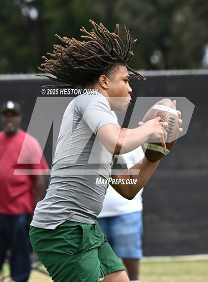Thumbnail 2 in Inglewood vs. Long Beach Poly  (Battle at the Beach) photogallery.