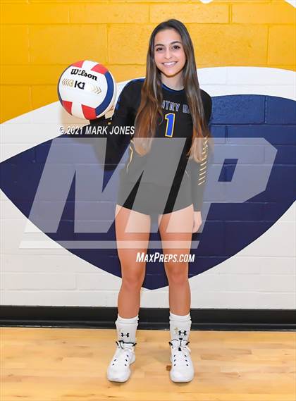 Thumbnail 2 in Phoenix Country Day - Seniors photogallery.
