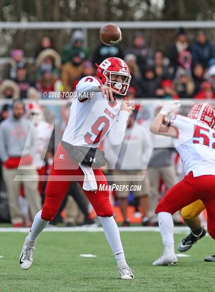 Thumbnail 1 in St. Joseph vs. Berlin (CIAC Class M Final) photogallery.