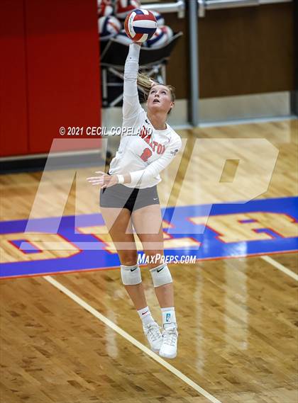 Thumbnail 1 in Walton vs. Lambert (GHSA 7A Quarterfinal State Volleyball Championship) photogallery.