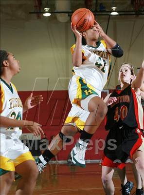 Thumbnail 3 in Ravenwood vs. Hillsboro (3A District 11 League - Semi-Final) photogallery.